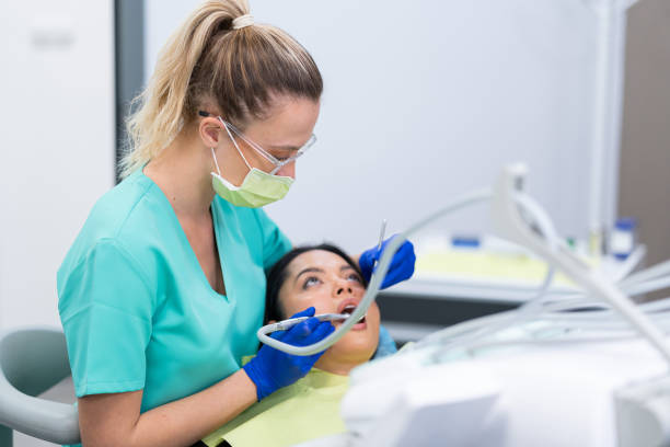 Best Emergency Tooth Extraction in Cloverdale, IN